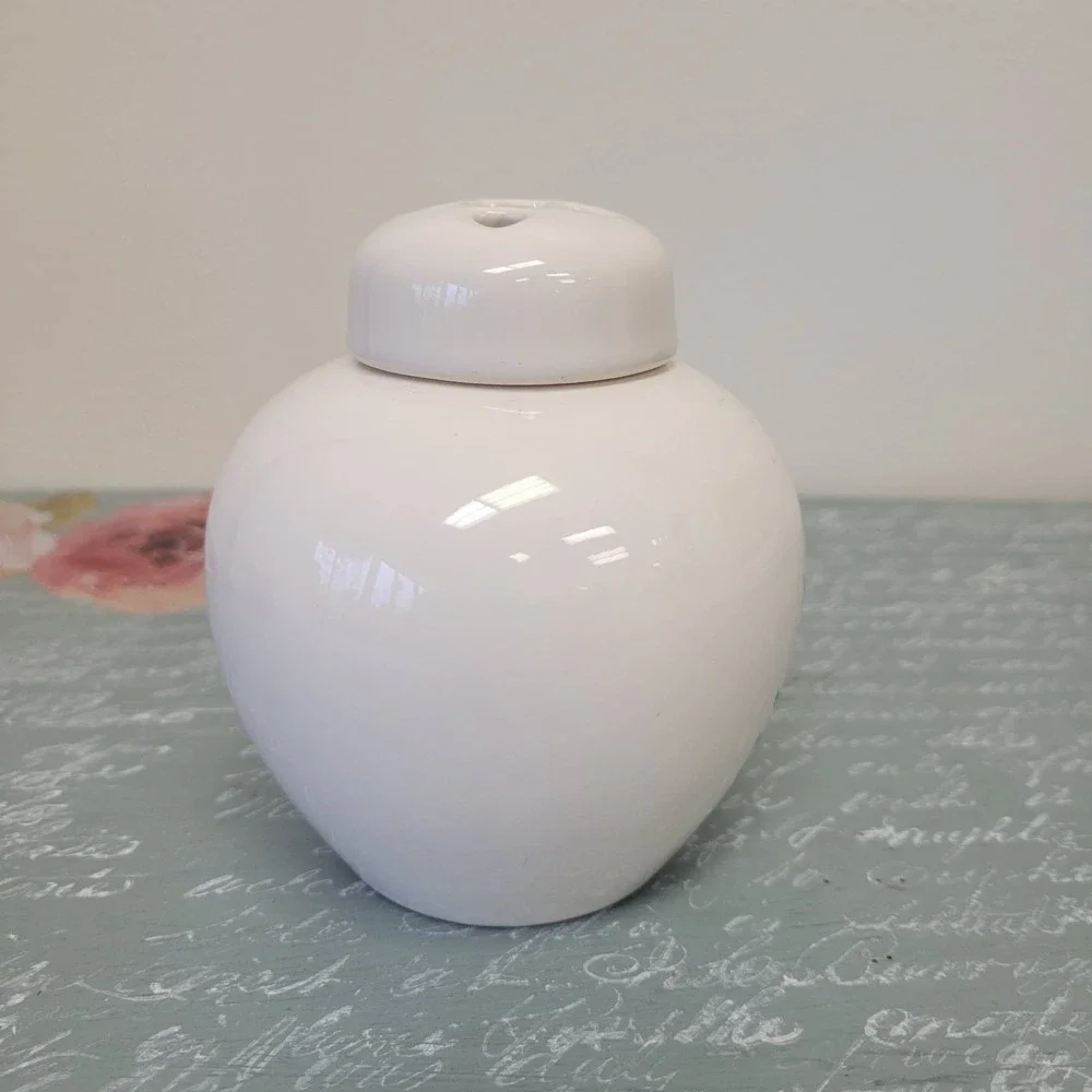 Pfaltzgraff Christmas Heritage Potpourri Jar Ginger Jar Bud Vase‎ 4